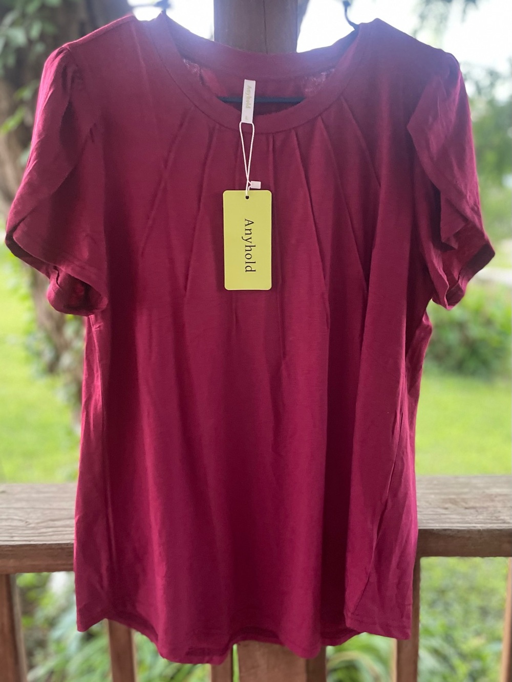 Anyhold Women’s Short Sleeve Pleated Berry Top Size Large